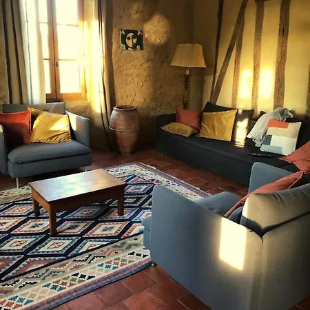 Maison Puchouaou Chambres D'Hotes Sur Le Chemin De Saint Jacques De Compostelle * Montesquiou
